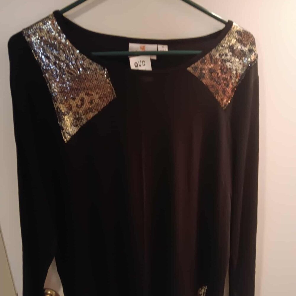 Quacker factory woman's top with Gold sequins1X NEW with tag